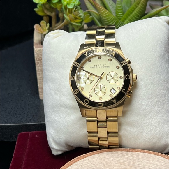 MARC by Marc Jacobs Watch ✨ - Picture 4 of 10